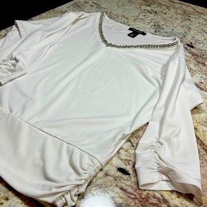 White House/Black Market white 3/4 sheeted sleeve with embellished rhinestone